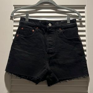 Levi’s Ribcage Shorts